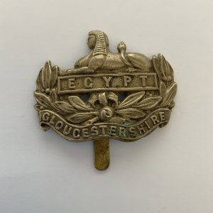 ORIGINAL WW1/WW2 BRITISH ARMY GLOUCESTERSHIRE REGIMENT CAP BADGE