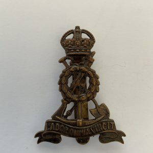 GAUNT LONDON ORIGINAL WW1/WW2 BRITISH ROYAL PIONEER CORPS CAP  BADGE